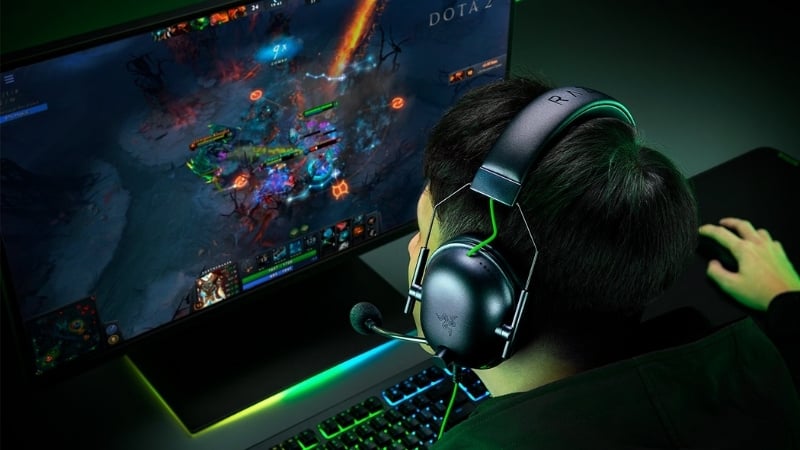 Razer BlackShark V2 X được thiết kế dạng over-ear với trọng lượng nhẹ chỉ 240g