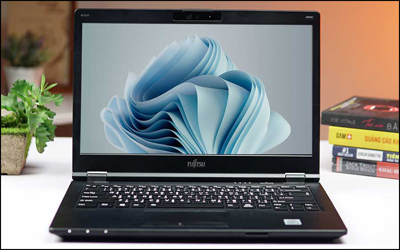 Laptop Fujitsu Lifebook E5410 | i3-10110U