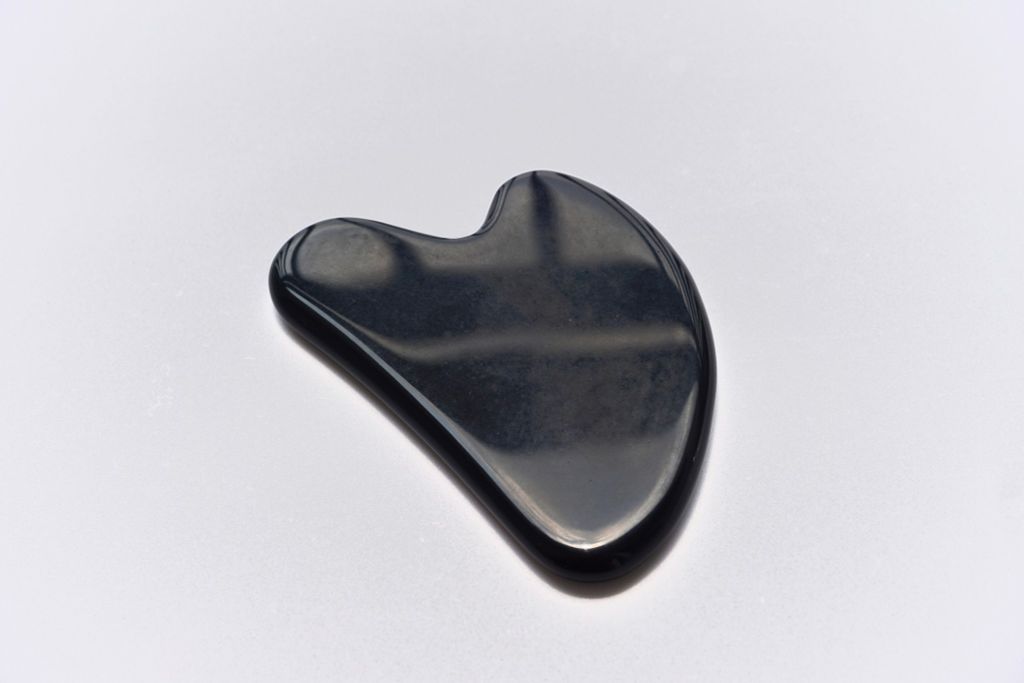 Guasha obsidian màu đen tự nhiên