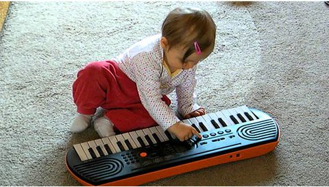 Bao nhiêu tuổi nên cho trẻ chơi đàn Organ Casio Mini?