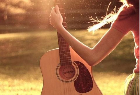 Sự khác nhau giữa đàn Guitar Classic và đàn Guitar Acoustic