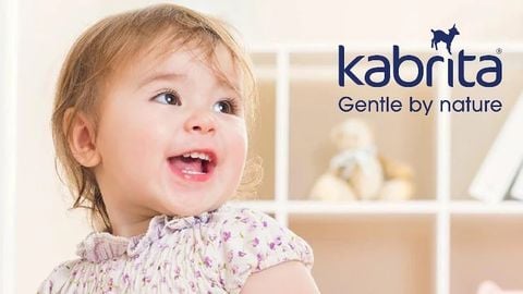 Trẻ 5 tháng biết làm gì? Các mốc phát triển bất ngờ mẹ nên biết