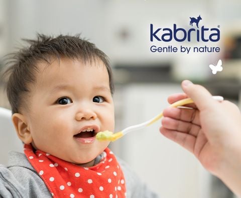 Lịch sinh hoạt, ăn dặm cho bé 8 tháng tuổi khoa học và chi tiết nhất mà mẹ nên biết