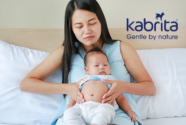 Trẻ sơ sinh bị đầy hơi, mẹ nên ăn gì và kiêng gì?