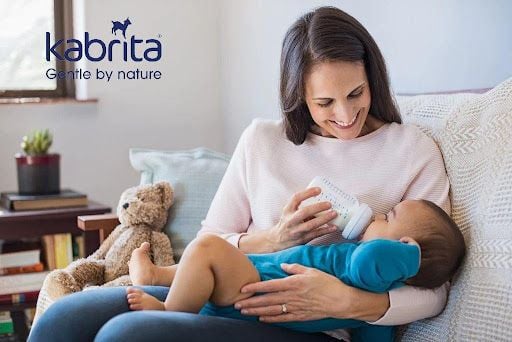 cách pha sữa công thức cho trẻ sơ sinh