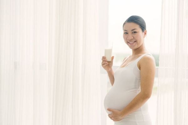 nên uống sữa bầu khi nào