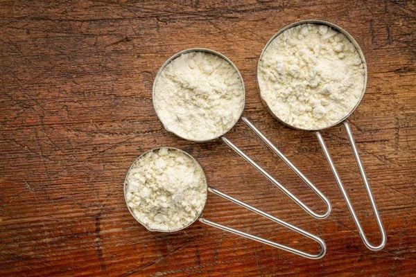 nguyên nhân sữa bột bị vón cục