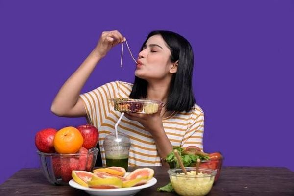 sau sinh bao lâu thì được ăn mì tôm