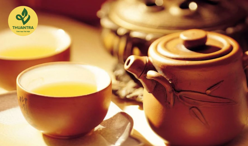 Ấm tử sa: Hành trình từ đất sét quý đến tách trà thơm