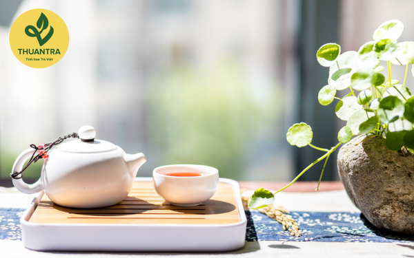 Uống Trà Hoa Bưởi: Cách Đơn Giản Để Xua Tan Căng Thẳng Công Việc