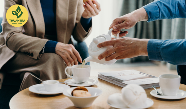 Thưởng Thức Trà Hoa Bưởi: Tạo Nên Ký Ức Đẹp Trong Ngày Sum Hợp