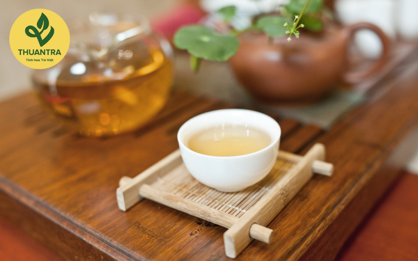 Uống Trà Hoa Bưởi: Cách Đơn Giản Để Xua Tan Căng Thẳng Công Việc