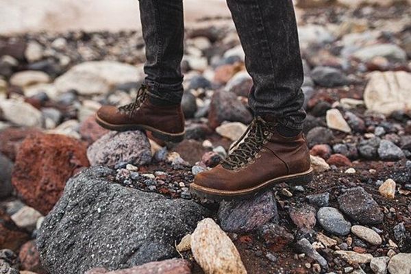 Boot cao cổ nam và cách vệ sinh đôi boot của bạn đúng cách