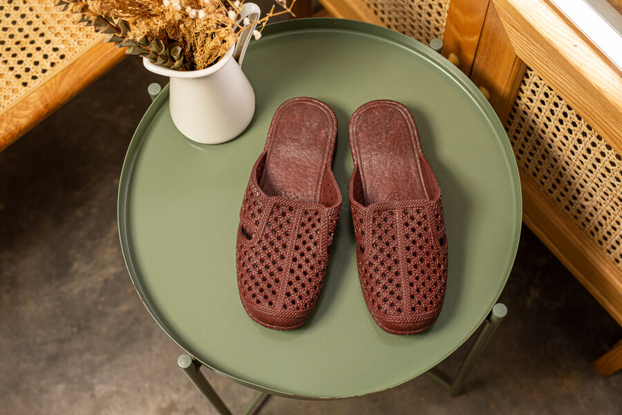 Dép sục nhựa mang lại sự thoải mái cho đôi chân của bạn