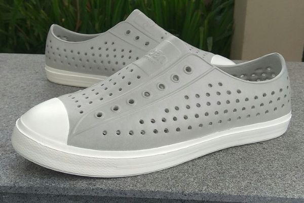 Giày nhựa đi mưa - khuynh hướng thời trang mới