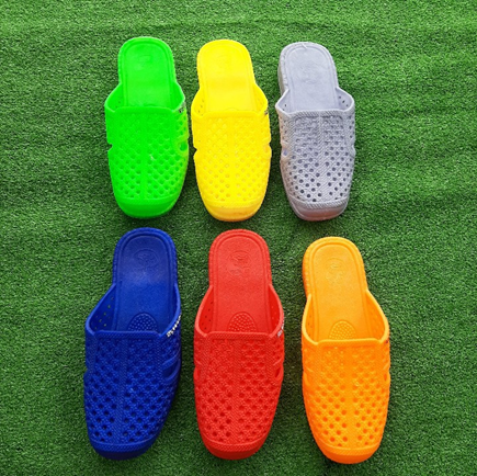 Sục nhựa nam giá rẻ mua ở đâu?