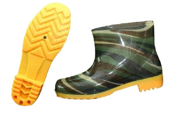 Điều gì làm nên ưu thế của ủng cao su cổ thấp?