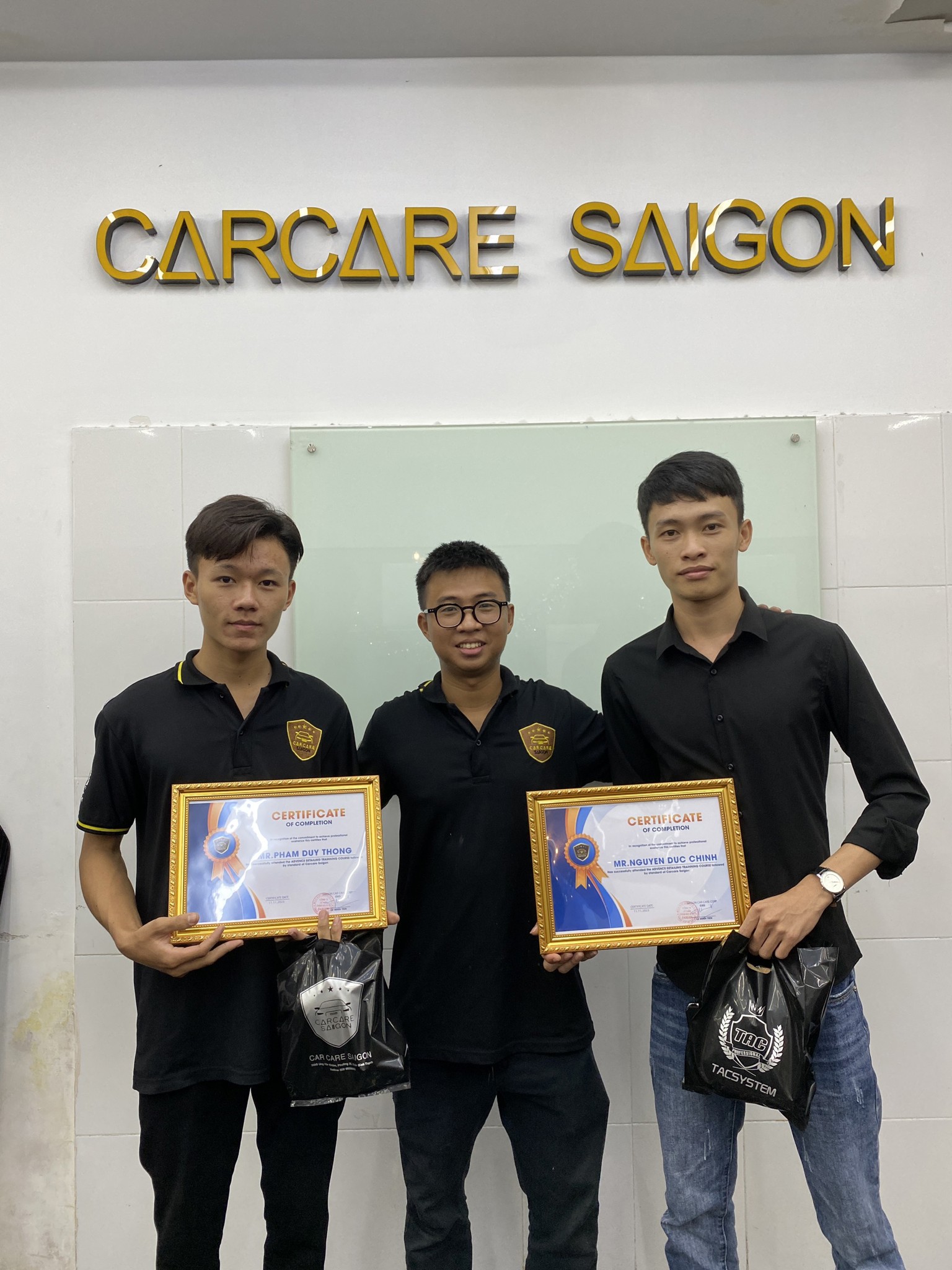 TỐT NGHIỆP KHÓA ĐÀO TẠO DETAILING CHUYÊN SÂU - THÁNG 11 | CARCARE SAIGON