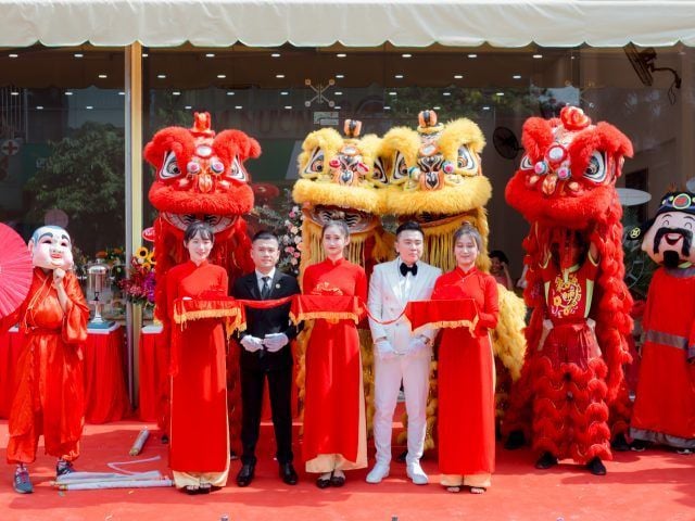Đi Khai Trương Nên Mặc Gì Vừa Tinh Tế, Vừa Ấn Tượng
