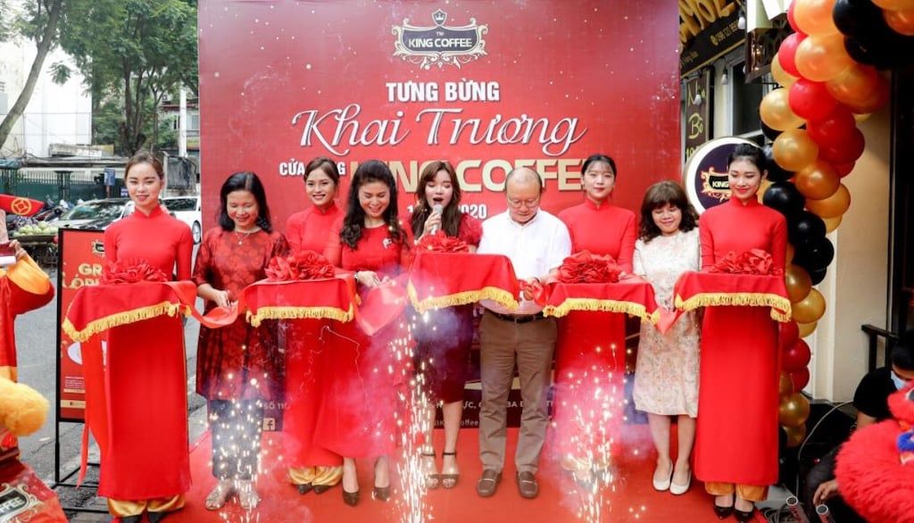 20+ Quà tặng khai trương quán cafe ý nghĩa may mắn hồng phát nhất 2025
