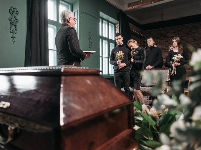 Những điều kiêng kỵ cần tránh khi tham dự đám tang để thể hiện sự tôn trọng