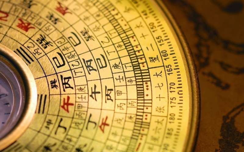 Để xác định chính xác người mệnh Thủy, ta cần phải dựa vào nạp âm và năm sinh cụ thể của người đó