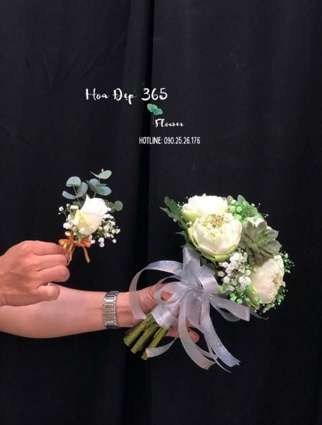 Bó hoa cưới sen trắng kết hợp với sen đá