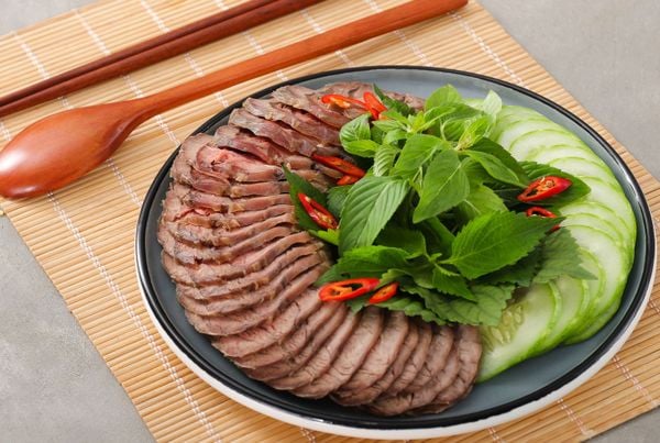 Bắp bò ngâm mắm cũng là một món ăn ngày Tết thơm ngon (Nguồn: Internet)