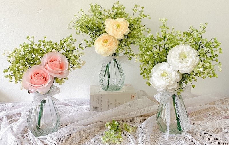 Bình hoa để bàn trang trí bàn làm việc