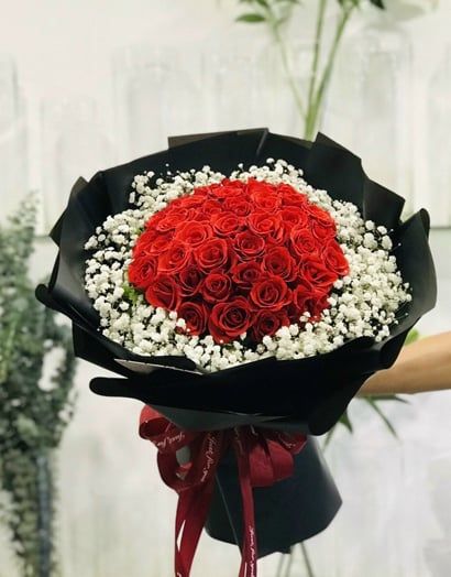Cách bó hoa Valentine tặng người yêu