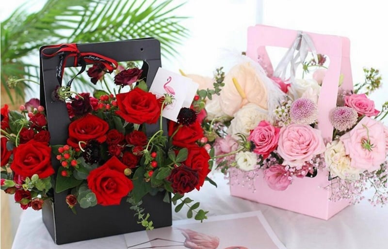 Hình ảnh giỏ hoa hồng đơn giản đẹp làm quà tặng sinh nhật ý nghĩa