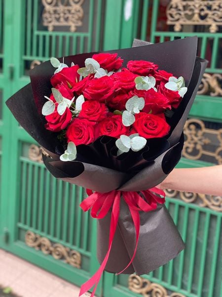 Mẫu hoa hồng đỏ thắm vô cùng lãng mạn.