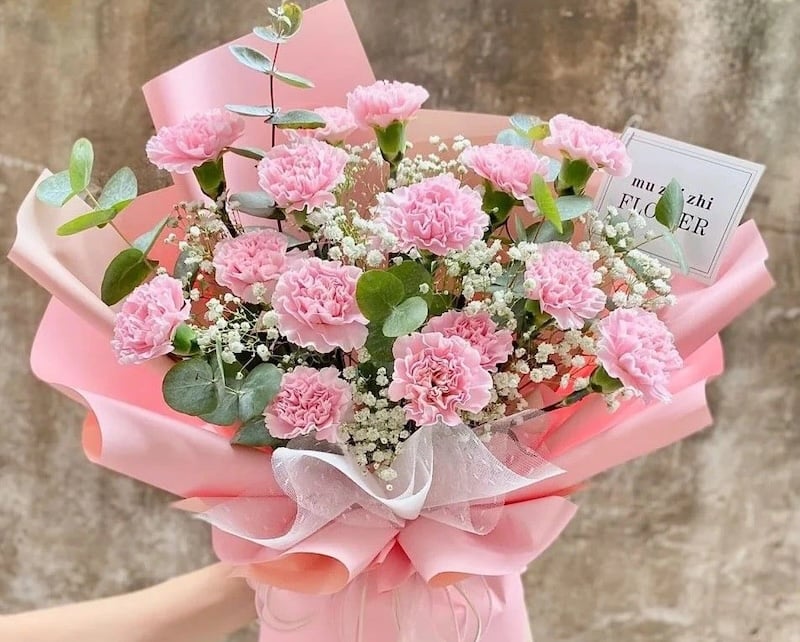 Bó hoa cẩm chướng hồng dành tặng mẹ ý nghĩa