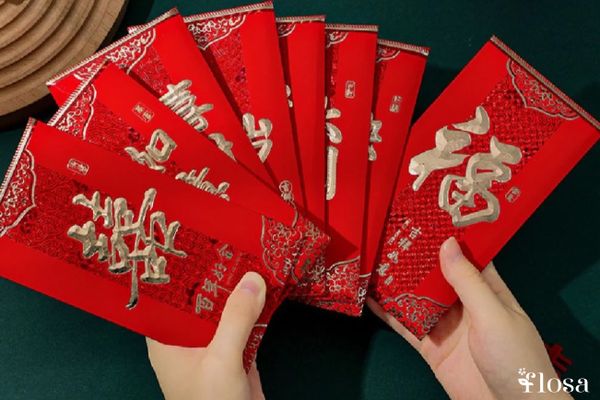 Lì xì vào dịp sinh nhật là món quà thiết thực ắt hẳn em gái bạn sẽ rất thích.