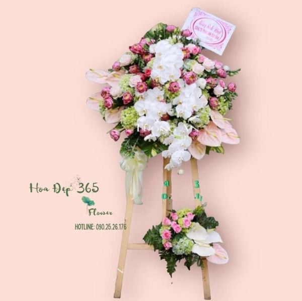 Một gợi ý cho lẵng hoa khai trương mang ý nghĩa thịnh vượng, thành công, và khởi đầu may mắn.