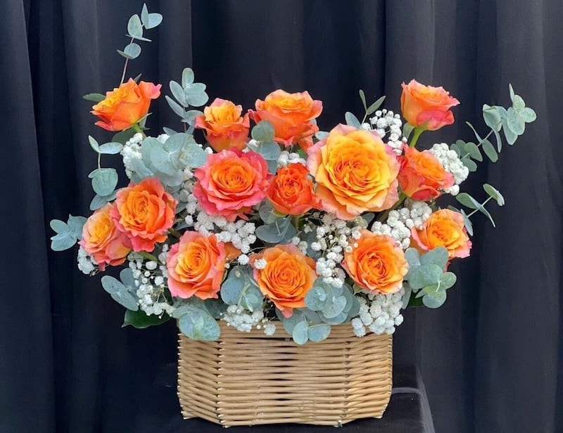 Giỏ Hoa Hồng Cam Tặng Tốt Nghiệp