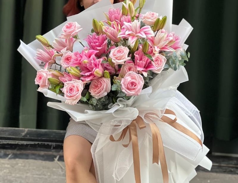 Bó hoa hồng pastel tặng bạn bè, đồng nghiệp nữ