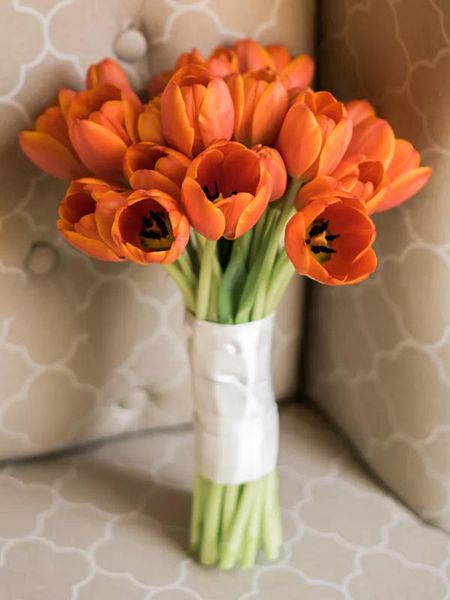 hoa cưới tulip cam