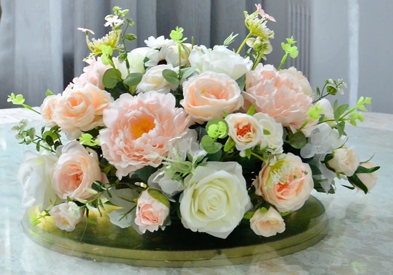 Bát hoa để bàn tiệc cưới độc đáo