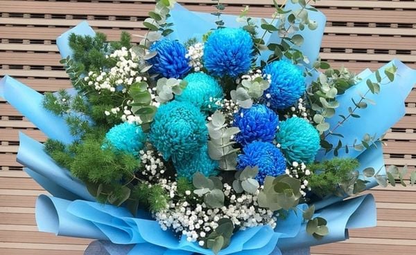 Bó hoa mẫu đơn màu xanh