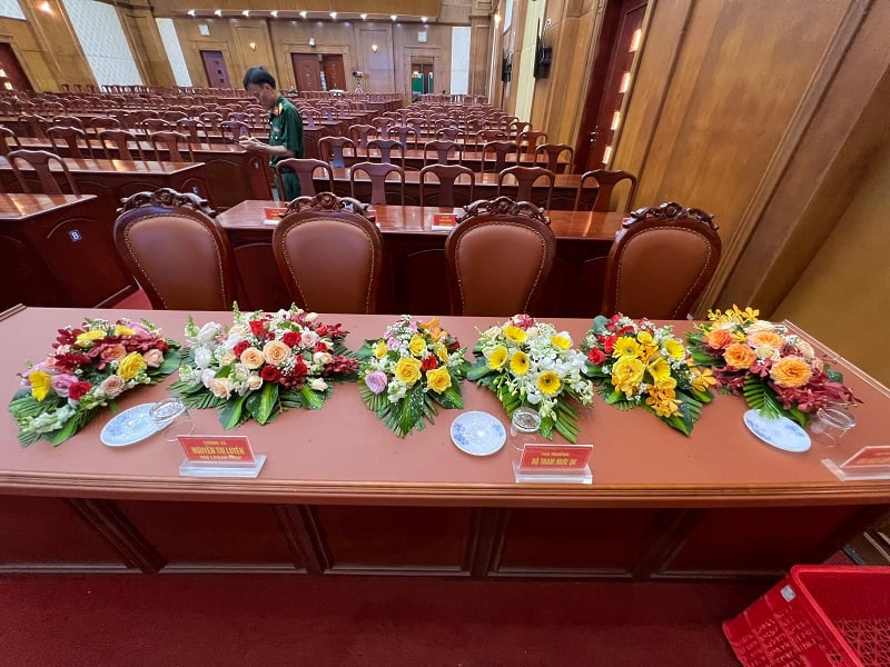 Hoa để bàn sự kiện tại Flosa
