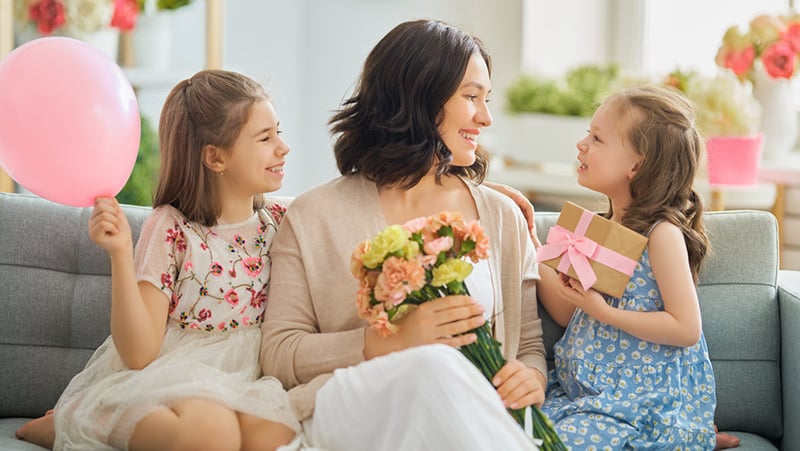 Hoa tươi - món quà thể hiện tình cảm, lòng biết ơn công ơn của mẹ!