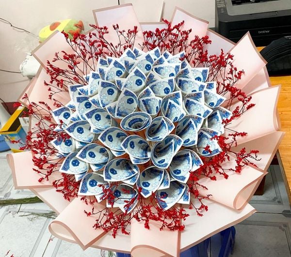 Bó hoa tiền - trend tặng quà bạn gái chưa bao giờ ngừng hot.