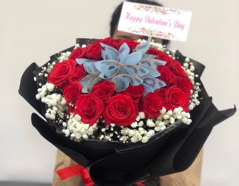 Bó hoa Valentine Flowers Money - BT30
