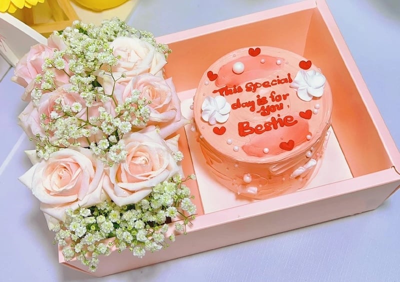 Tư vấn mẫu hoa và bánh sinh nhật phù hợp cho bạn bè và đồng nghiệp