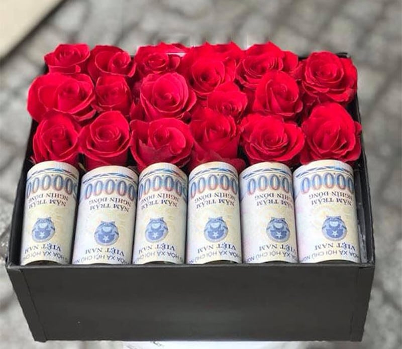 Hộp Hoa Hồng Mix Tiền - HH51