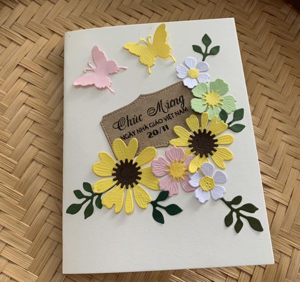 Mẫu thiệp 20/11 handmade hoa đồng nội đẹp ngất ngây tặng thầy cô