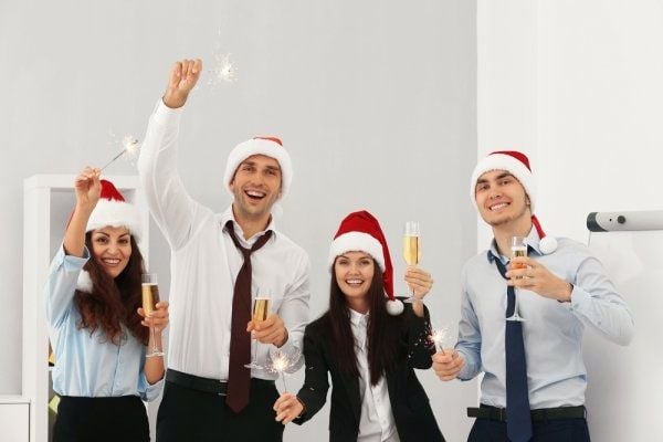 Lời chúc Giáng sinh cho đồng nghiệp phát triển mối quan hệ.