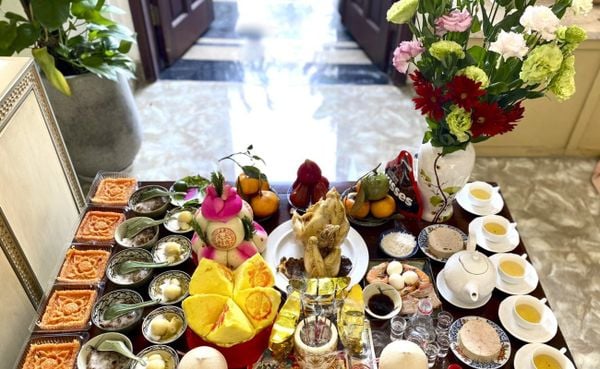 Mâm cúng khai trương tươm tất, cầu mong khởi đầu hanh thông