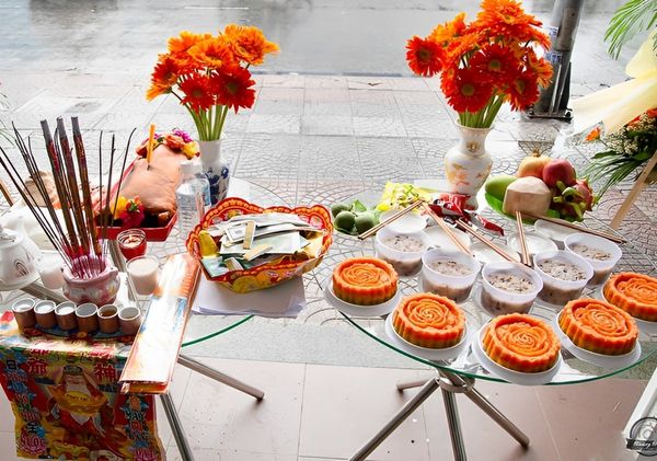 Gia chủ nên chọn vị trí đặt bàn cúng khai trương tránh xa các khu vực ô uế